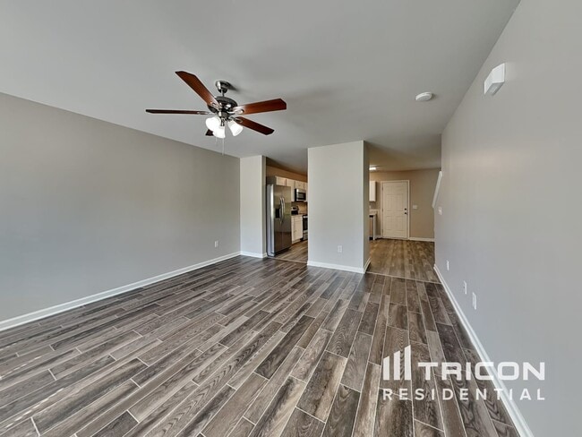 Photo - 437 Brookfield Dr