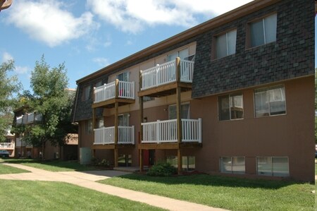 Riverbend - Newly Renovated! Call today! - Riverbend - Newly Renovated! Call today! Apartments