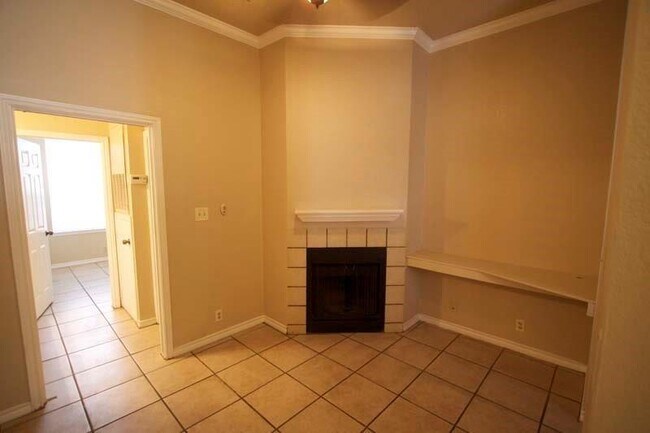 Photo - 2814 Nueces St Apartment Unit 104