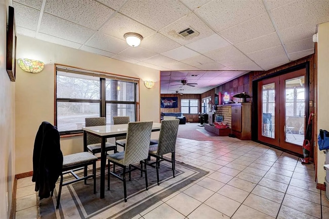 Photo - 33 Elmwood Cir