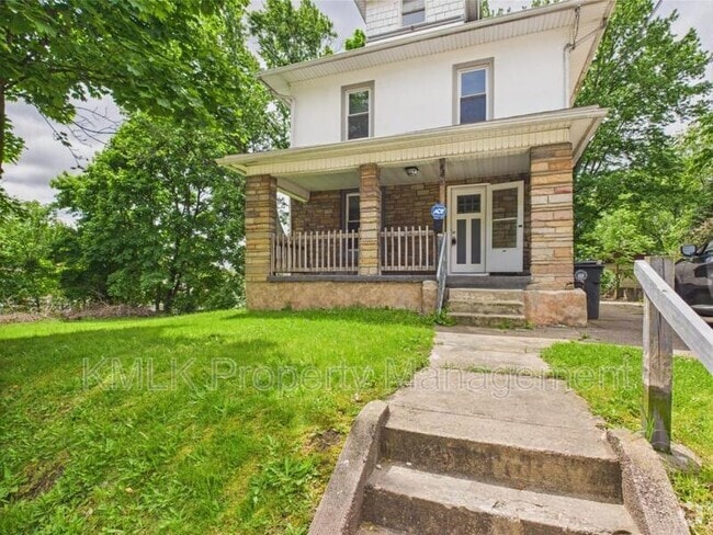 Building Photo - 448 E Voris St Rental