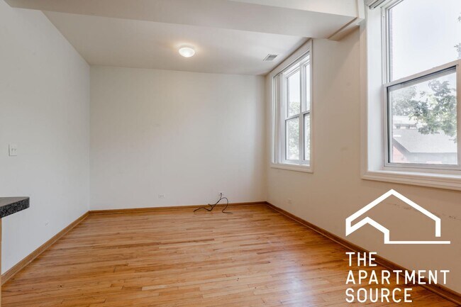 Photo - 1446 N Leavitt St Unit 2F