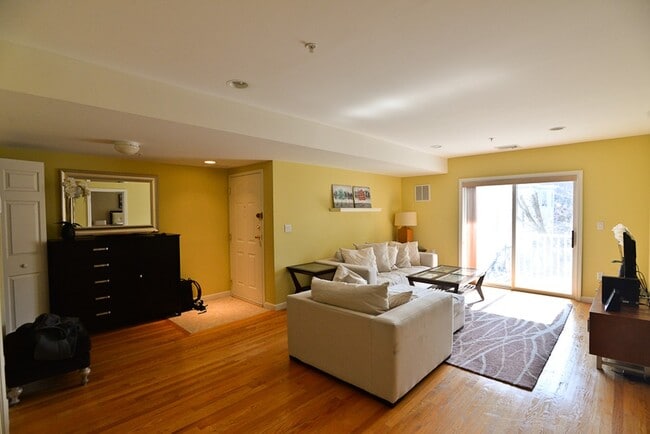 Photo - 20 Cameron St Condo Unit 303