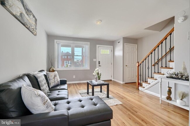 Photo - 2845 Plainfield Rd