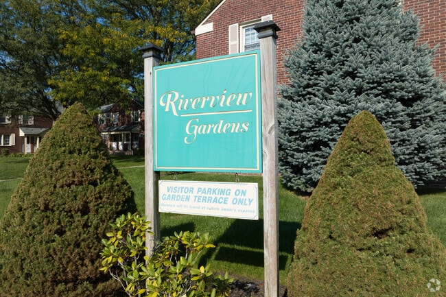Photo - Riverview Gardens