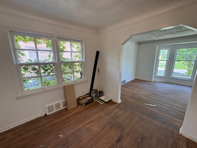 Photo - 9927 Beaconsfield St