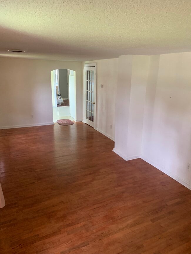 Photo - 608 Wilson St