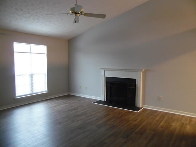 Photo - 1108 Ledgebrook Ct