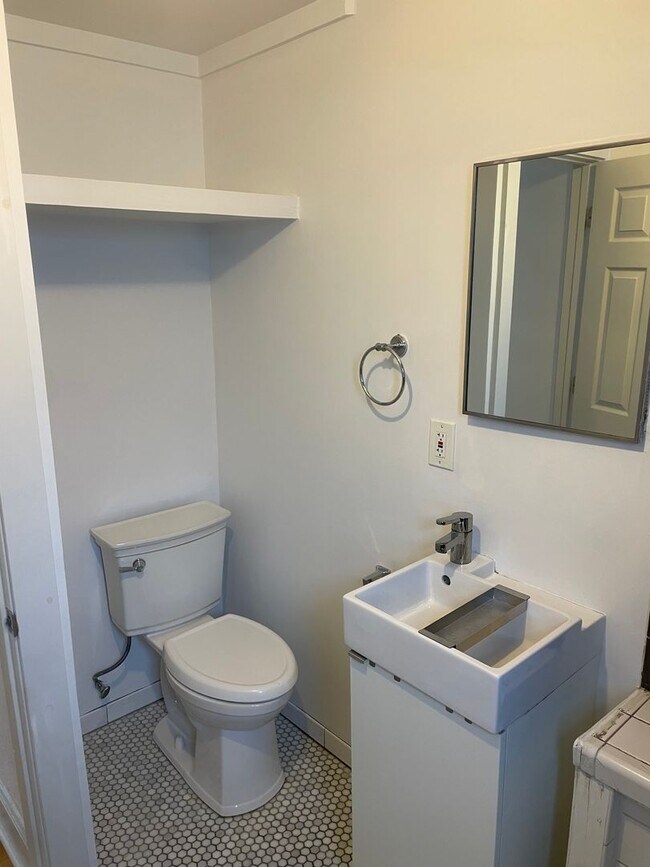 Photo - NE Duplex For Rent Unit 2