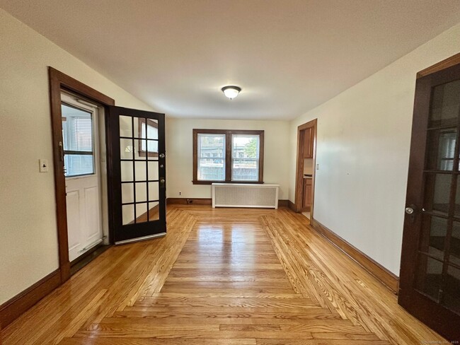 Photo - 93 Kimberly Ave