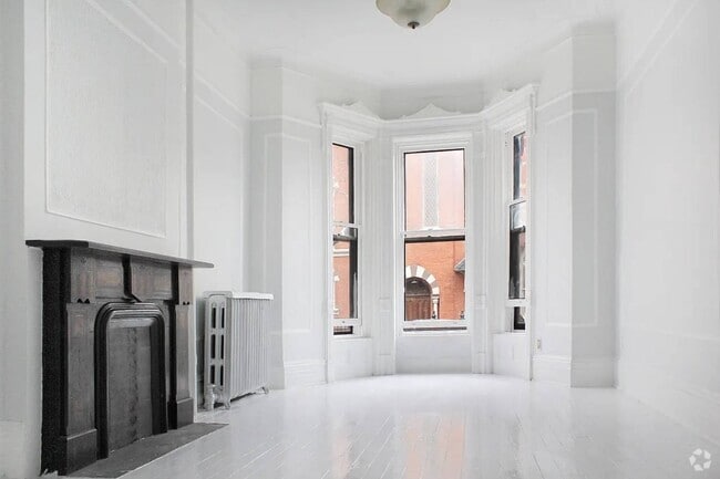 Building Photo - 152 Kent St Rental