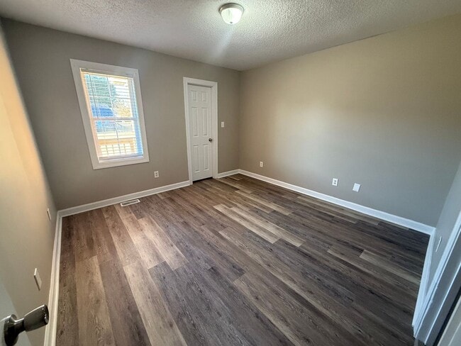 Photo - 4117 Juniper Ln NW Unidad B