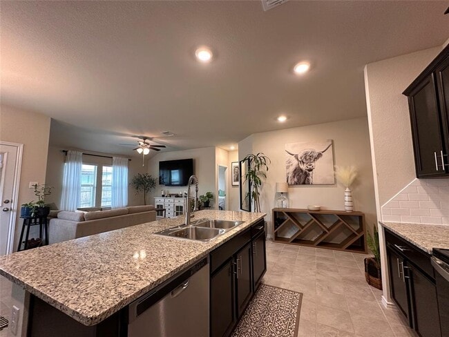 Building Photo - 216 Midas Ln Rental