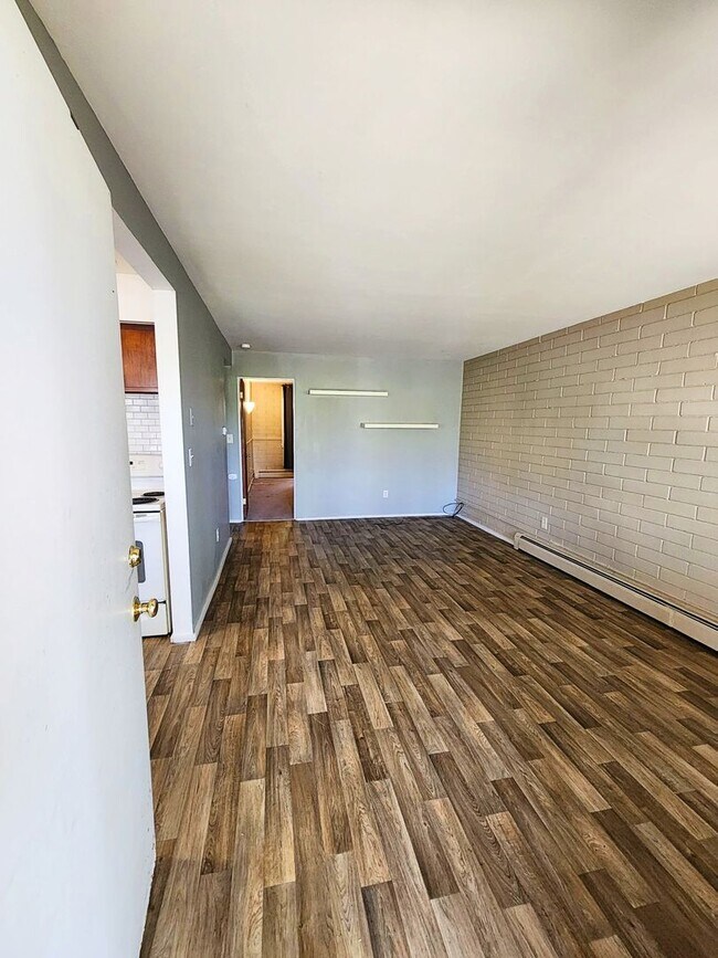 Photo - Wright St Duplex Unidad 1312