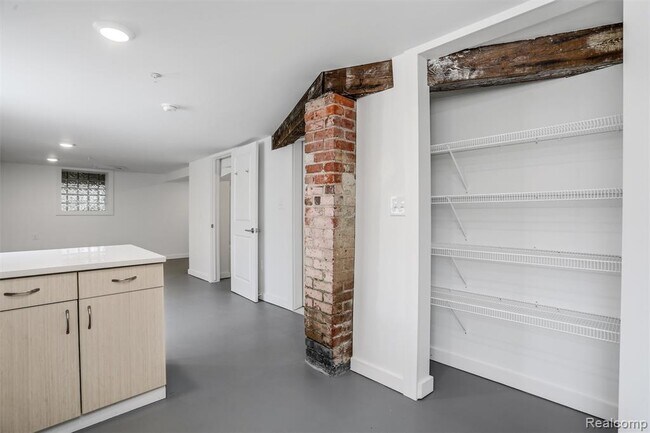 Photo - 95 E Euclid St Unit 001