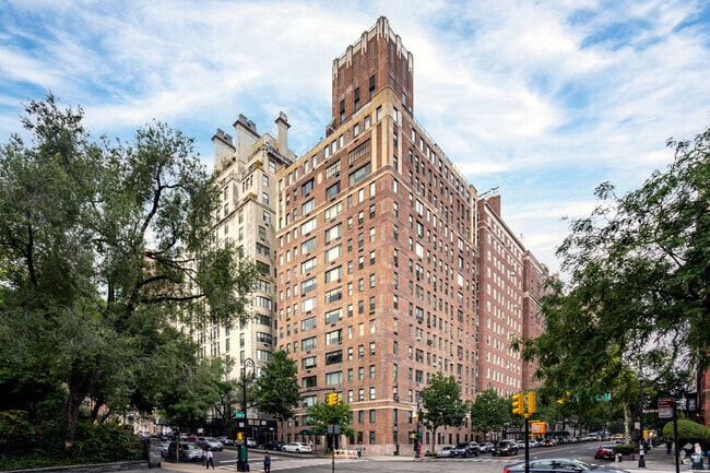 Photo - 130 E East End Ave