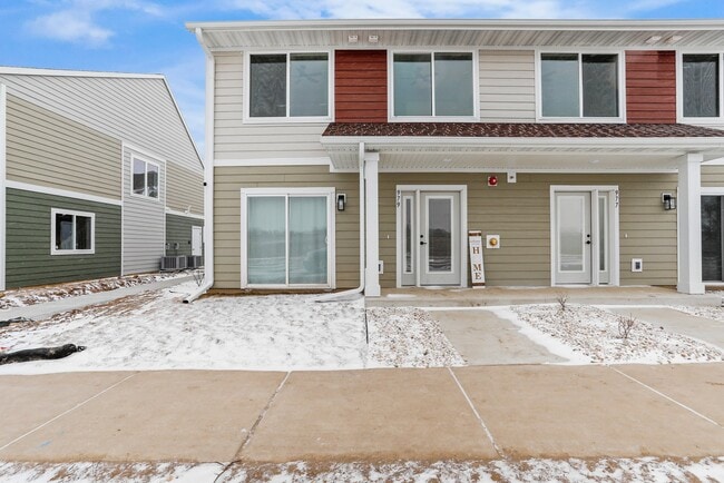 Photo - 940 Canter Dr