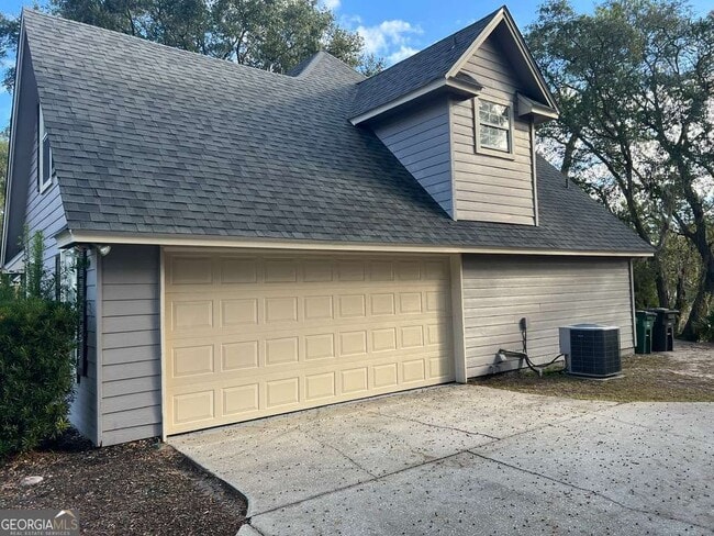 Photo - 307 Old Mill Dr