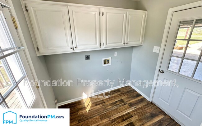 Photo - 1557 Appleberry Rd