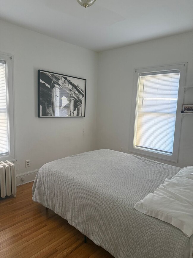 Photo - 1067 St Clair Ave Unit 1