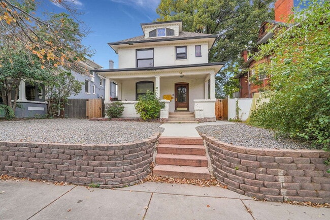 Building Photo - $1,450, 1 bed, 1 bath, located in Denver. Unit #4