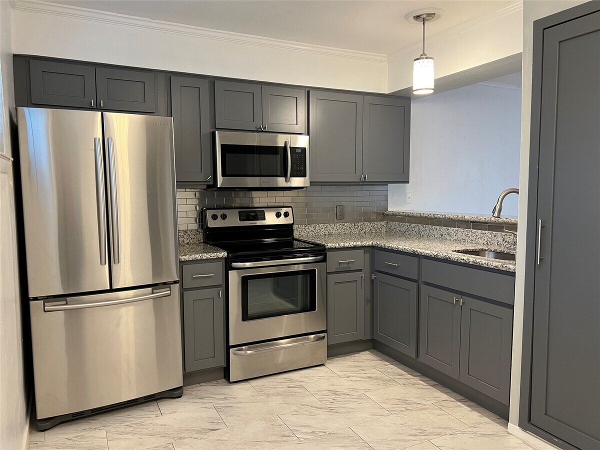 Photo - 1851 W Main St Unidad 3