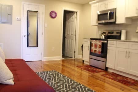 Building Photo - 1118 S 12th St Unit 2FL Rental
