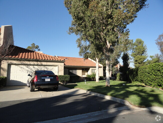 Building Photo - 3 Bed 2 Bath House in El Cajon - Brand New...