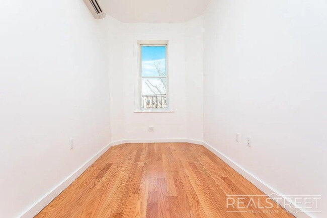 Photo - Troutman Street Unit 3R