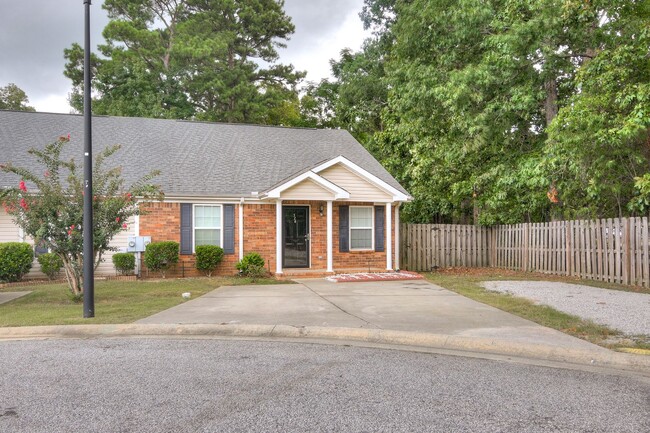 Photo - 516 Goodale Court