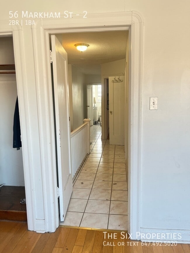 Photo - Two Bedroom Upper Level Apartment Near Queen West / Trinity Bellwoods Unité 2