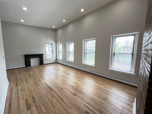 Photo - 48 Bright St Unit #4