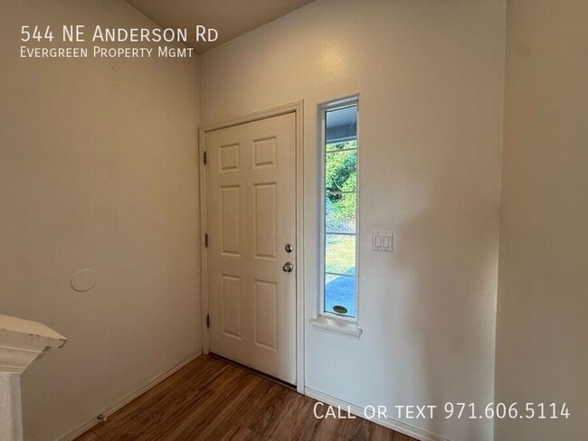 Photo - 544 NE Anderson Rd