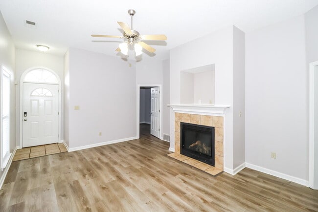 Photo - 6943 Parkbrook Ln