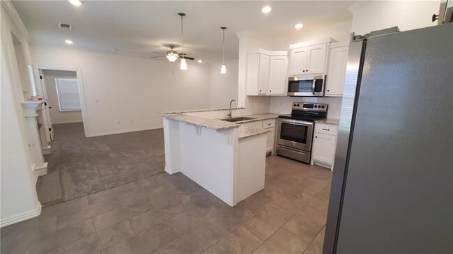 Photo - 702 Obsidian Ct