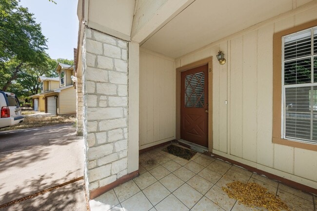 8810 Piney Point Dr Unit B