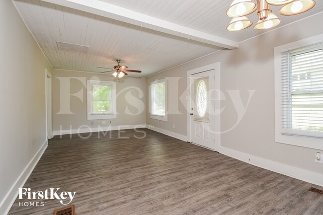 Photo - 5664 Perk St