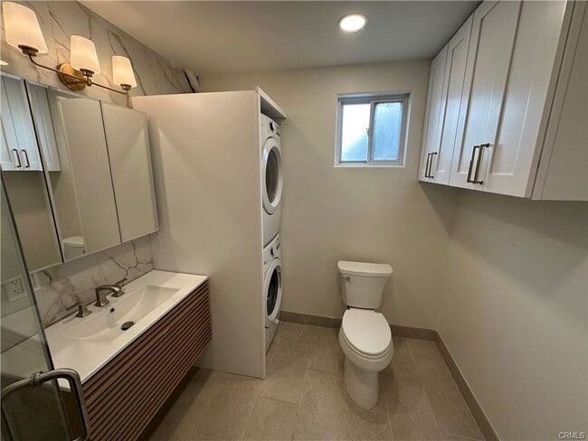 Photo - 934 Manhattan Ave