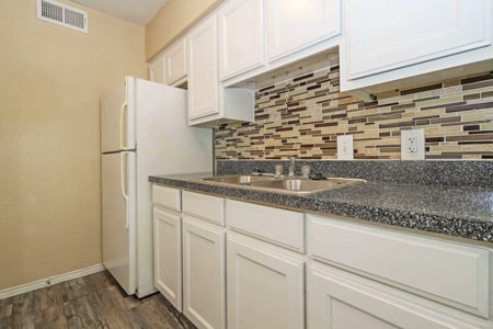 Photo - 2701 Green Oaks Rd