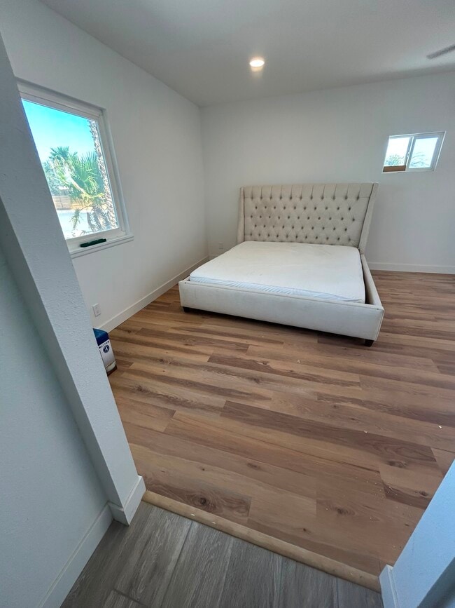 Building Photo - 3610 Valencia St Unit Studio A