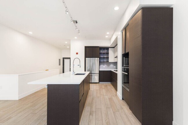 Photo - 615 E Pike St Unit 302