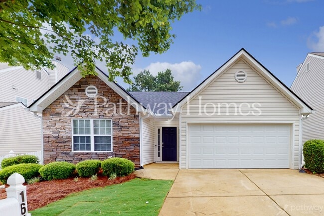 Photo - 161 Greystone Cir House