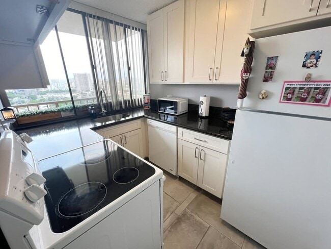 Photo - Newly Renovated Gem in Makiki Unit 2102