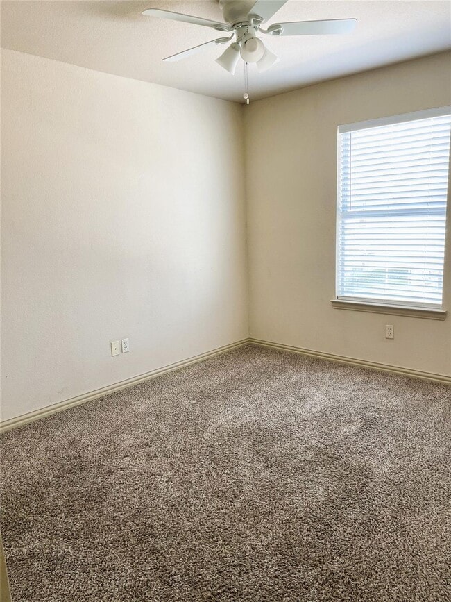 Photo - 2320 Calendar Ct