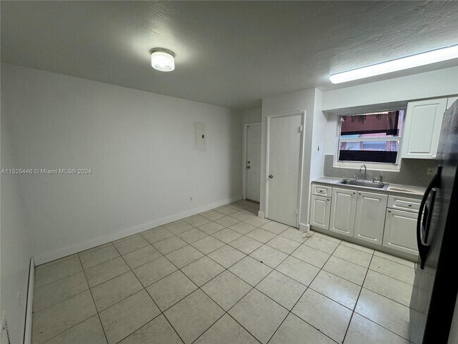 Photo - 334 E 2nd St Unit 334