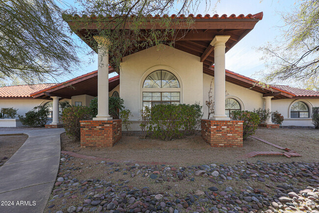 Building Photo - 8157 E La Junta Rd Rental