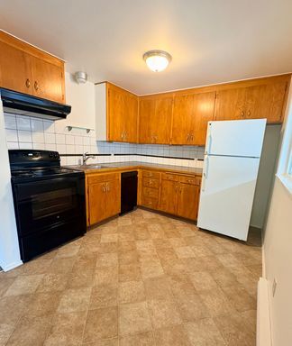 Photo - North Queen Anne Two Bedroom with Free Parking! $2050