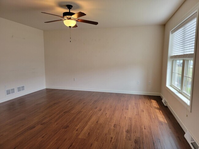 Photo - 5231 Summerfield Dr