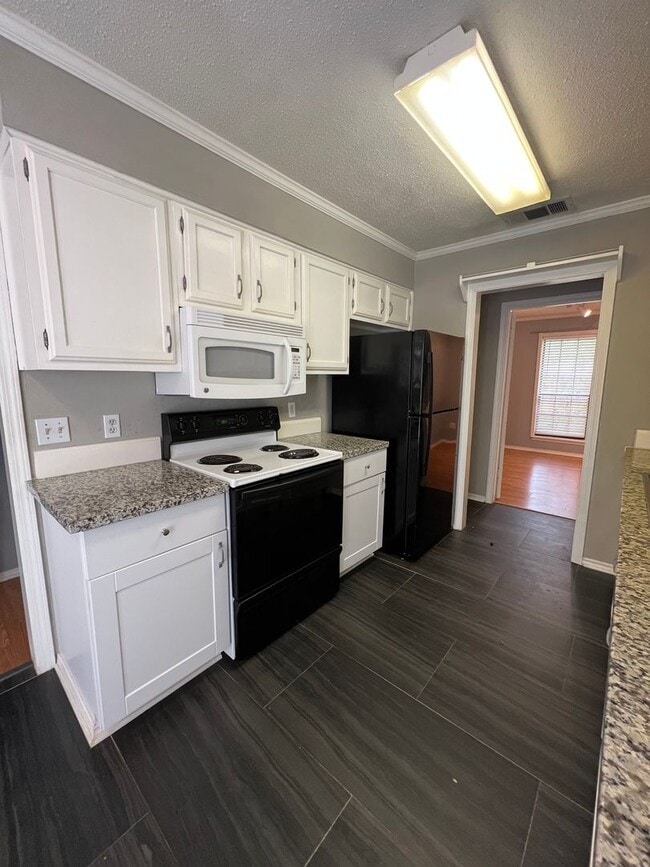 Photo - West Shreveport Available October 1st!