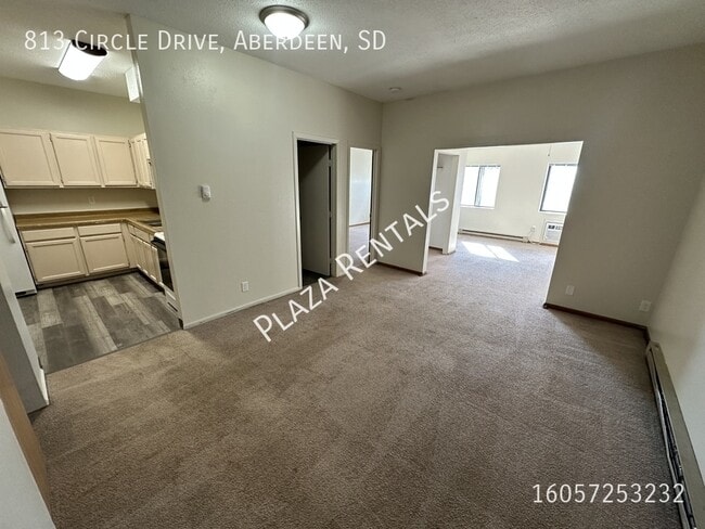 Building Photo - 10 9th Ave NE Unit 16